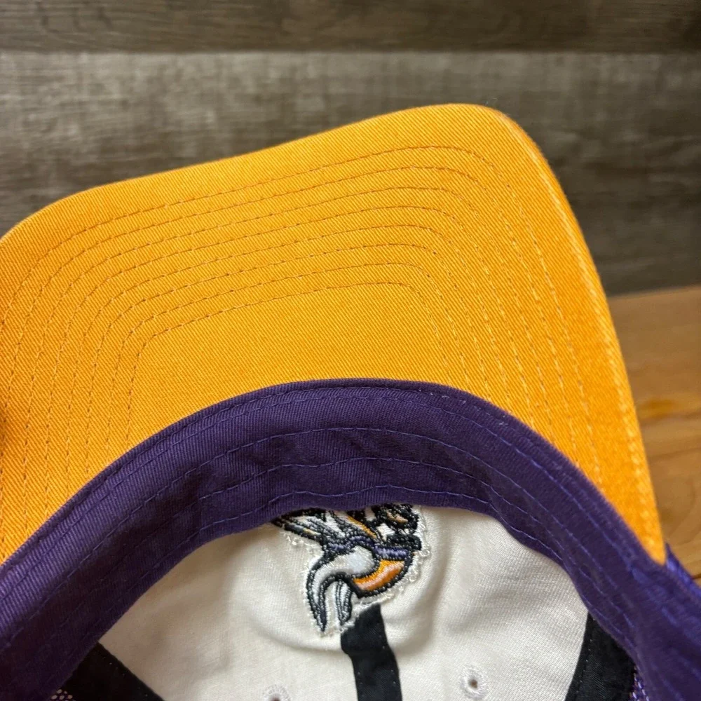 Minnesota Vikings Hat Cap Snapback Tan Purple NFL‎ Football One Size Adjustable